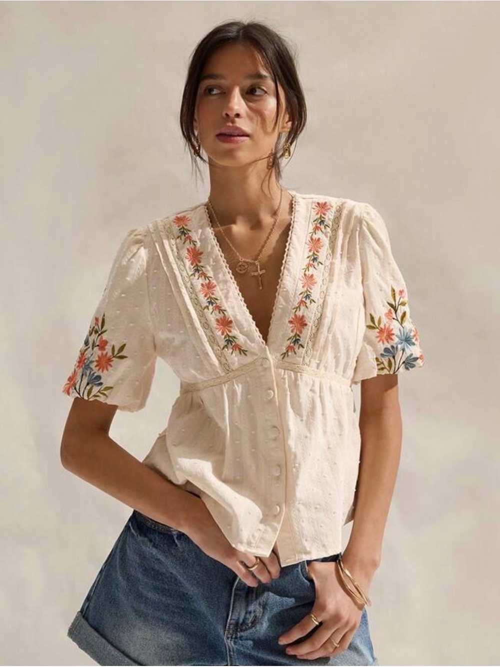 Vintage Cream Embroidered V-Neck Puff Sleeve Blouse Size S-XS